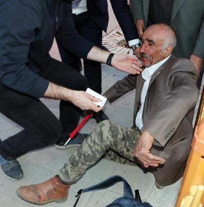 Ekrem İmamoğlu'nun Erzurum mitingi çıkan olaylar nedeniyle yarıda kaldı