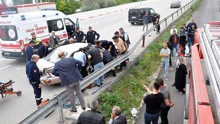 Karaman'da iki otomobil çarpıştı: 1 ölü, 7 yaralı