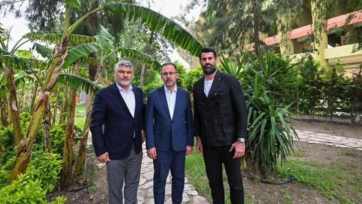 Bakan Kasapoğlu: Mersin'deki tesislerimizi Hatayspor'un hizmetine sunuyoruz