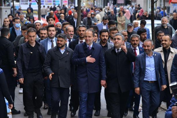 Fatih Erbakan: Deizm ve ateizm gibi felaketler gençleri pençesine alıyor