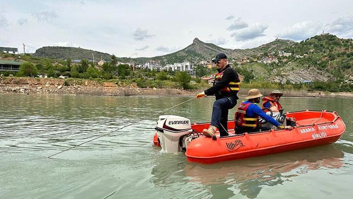 Otomobilin Munzur Çayı’na uçtuğu kazada Azad'ı arama çalışmalarında 22’nci gün