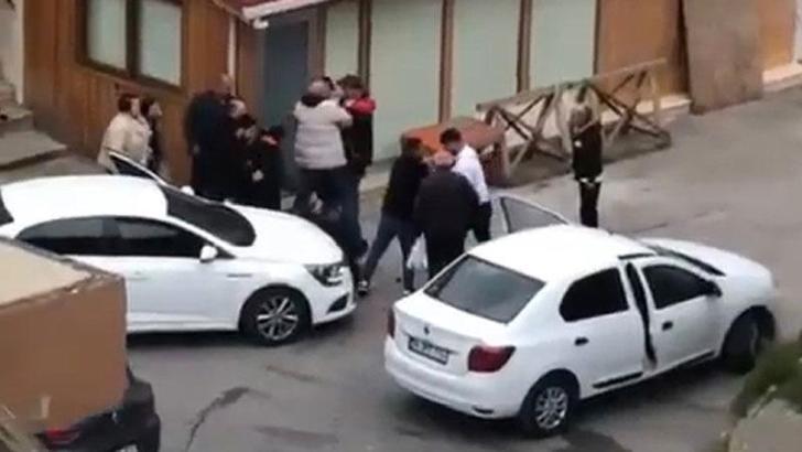 Pendik’te yol ortasında darbedip kaçırmaya çalıştılar