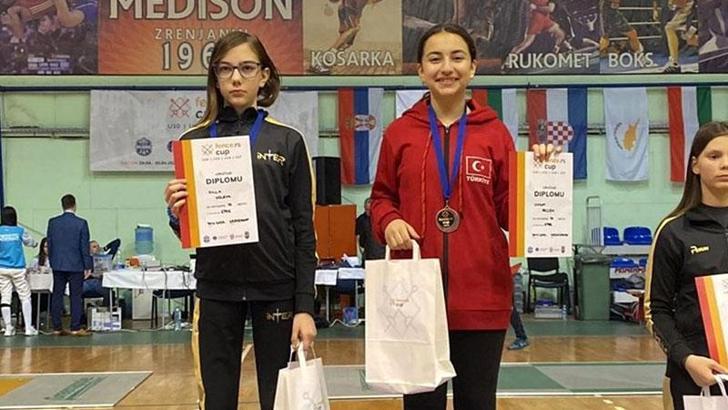 Bir yıl önce başladığı eskrimde hedefi Avrupa şampiyonluğu