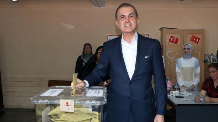 AK Parti Sözcüsü Ömer Çelik, oyunu kullandı