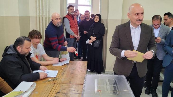 Bakan Karaismailoğlu’nun sandığından 1 oy farkla Erdoğan çıktı