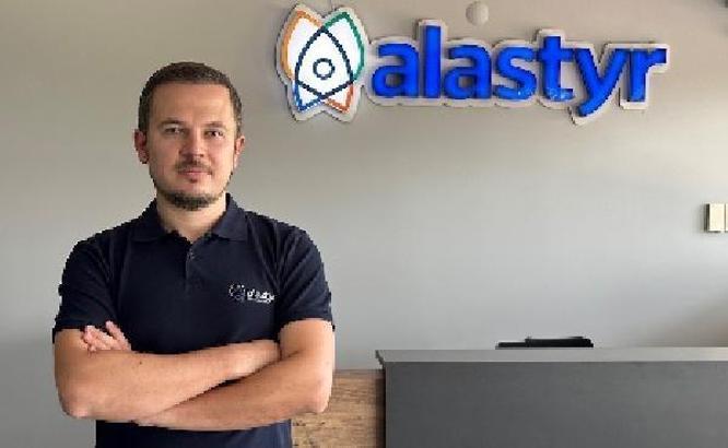 “Hızlı ve güvenilir bir barındırma servisi sizi ileriye götürür"