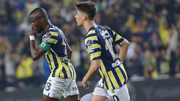 Valencia, Alex'in rekoruna ortak oldu