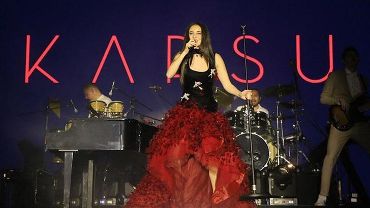 Samsun'da '19 Mayıs' coşkusu; Karsu, konser verdi