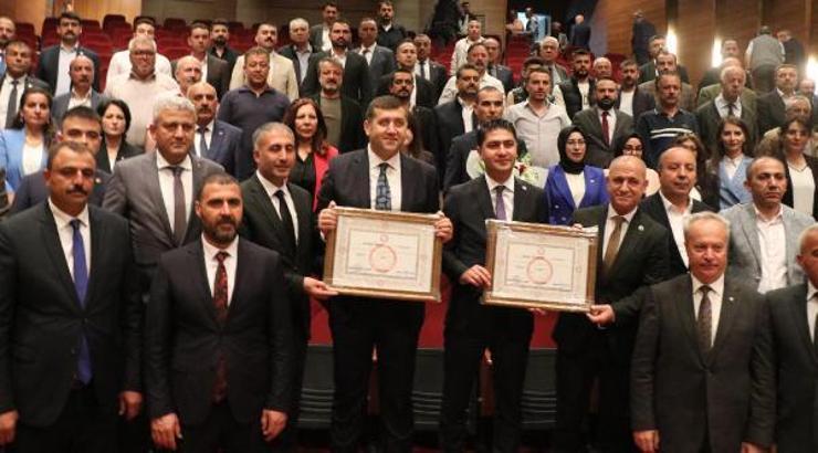 Kayseri'de CHP, MHP ve İYİ Parti milletvekilleri mazbatalarını aldı