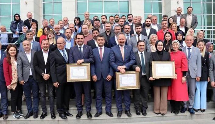 Tekirdağ'da AK Parti milletvekilleri mazbatalarını aldı