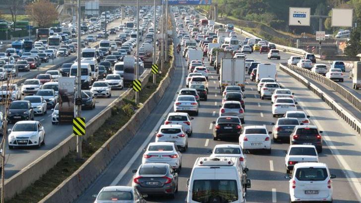 TÜİK: Nisanda 179 bin 504 taşıtın trafiğe kaydı yapıldı