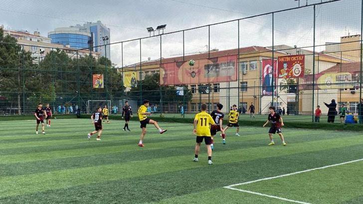 Okullararası futbol turnuvası kıyasıya mücadelelere sahne oldu