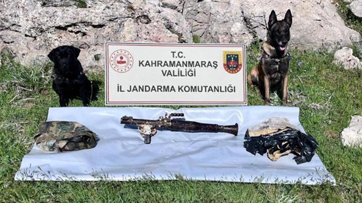 Kahramanmaraş'ta, kayalıkların arasına gizlenmiş roketatar bulundu