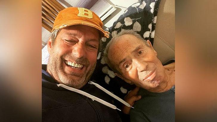 Türk caz müzisyeni Bozkurt İlham Gencer'in cenazesi İstanbul'a gönderildi