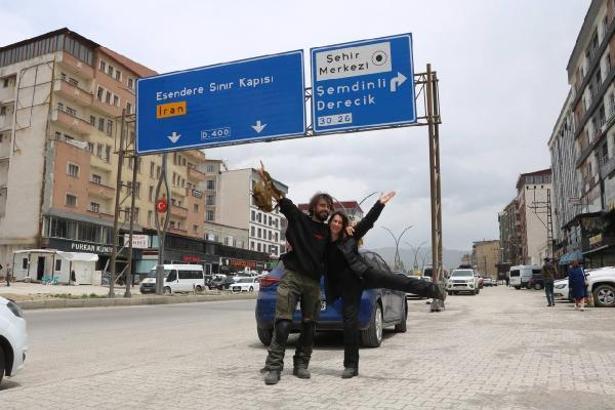 İspanya’dan Yüksekova'ya motosikletle geldiler