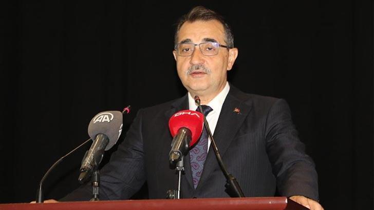 Bakan Dönmez: Güneş enerjisinde 10 yılda 10 bin megavata ulaştık