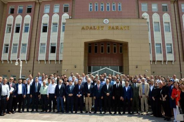 Manisa'da milletvekilleri mazbatalarını aldı