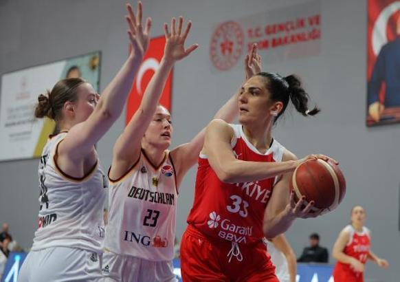 A Milli Kadın Basketbol Takımı, Almanya karşısında galip