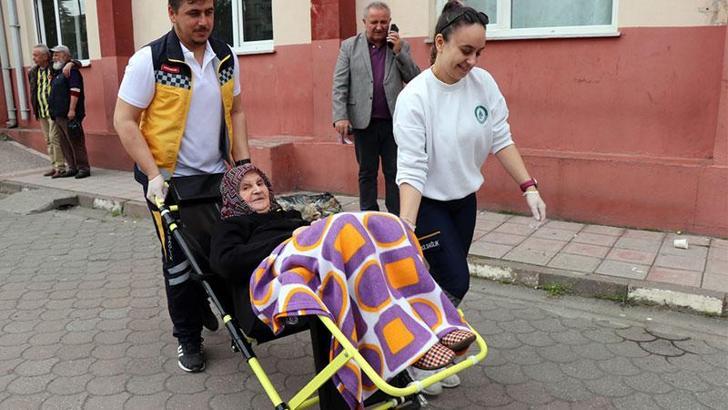 91 yaşında oy kullanmaya tekerlekli sandalye ile getirildi