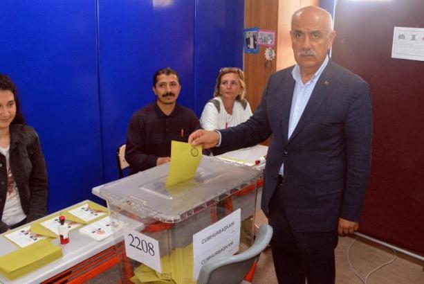 Bakan Kirişci, Kahramanmaraş'ta oyunu kullandı