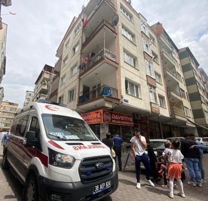 Kayseri'de balkondan düşen 7 yaşındaki çocuk yaralandı