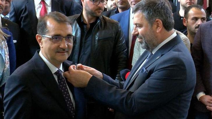 Bakan Dönmez, TBMM'de milletvekili kaydını yaptırdı