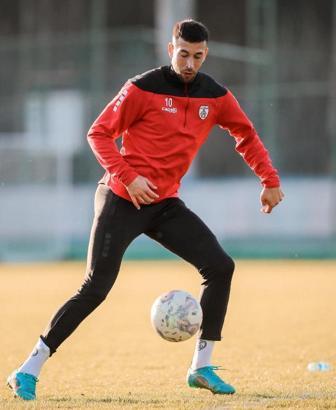 Altınordu'da Ahmet Dereli kayıpları oynadı