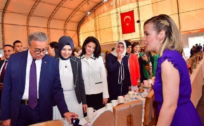 Diyarbakır’da Aile Destek Merkezi kursiyerlerinden yılsonu sergisi