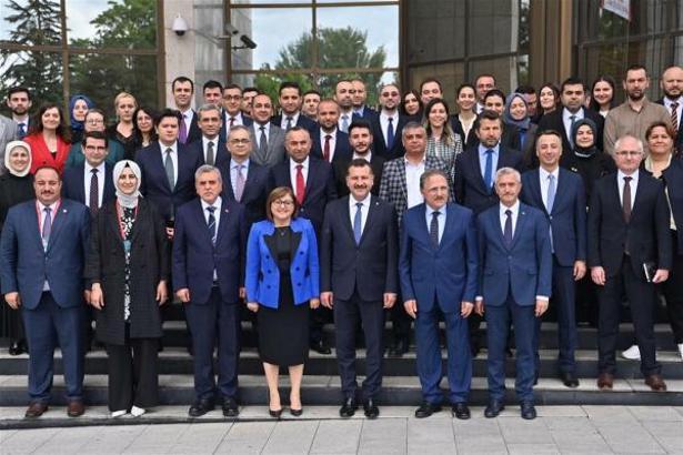 Türkiye Belediyeler Birliği'nin yeni başkanı Yücel Yılmaz oldu