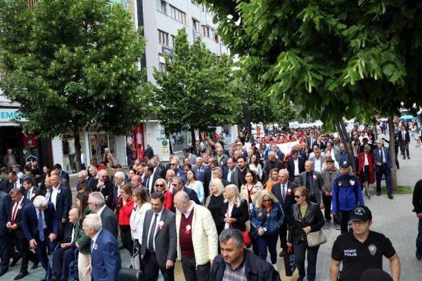 Yüzlerce kişi, hayırsever İzzet Baysal için yürüdüler