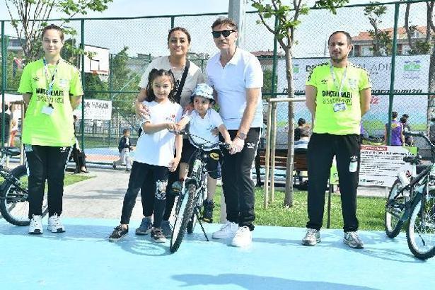 Dünya Bisiklet Günü’nde çocuklara bisiklet hediye ettiler