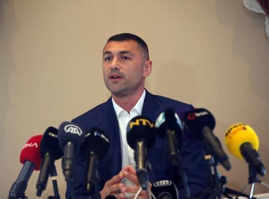 Burak Yılmaz: Kariyerimi sonlandırdım, mutlu ve gururluyum
