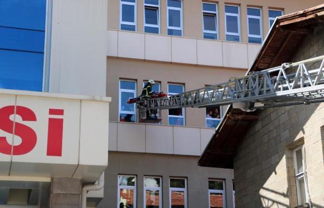 Sandıklı Devlet Hastanesi'nde yangın tatbikatı