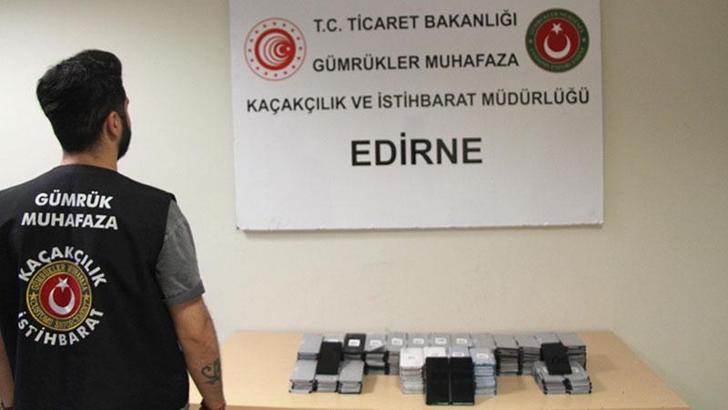 Kapıkule'de 200 adet kaçak cep telefonu ele geçirildi