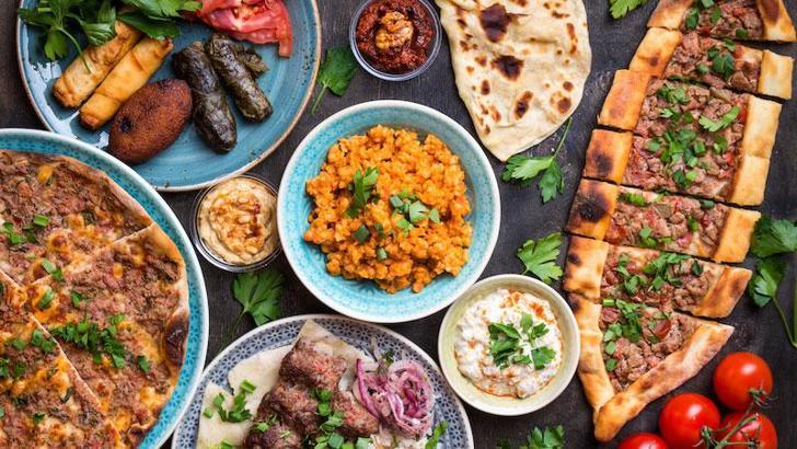 UEFA'dan İngiliz ve İtalyan taraftarlara İstanbul Finali için lezzet önerileri