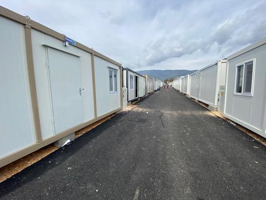 Akademisyenler depremzedelerle el ele verdi; yaşam köyü kuruldu