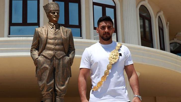 661'inci Kırkpınar Yağlı Güreşleri'nde başpehlivanlık kemeri Mustafa Taş'a verildi