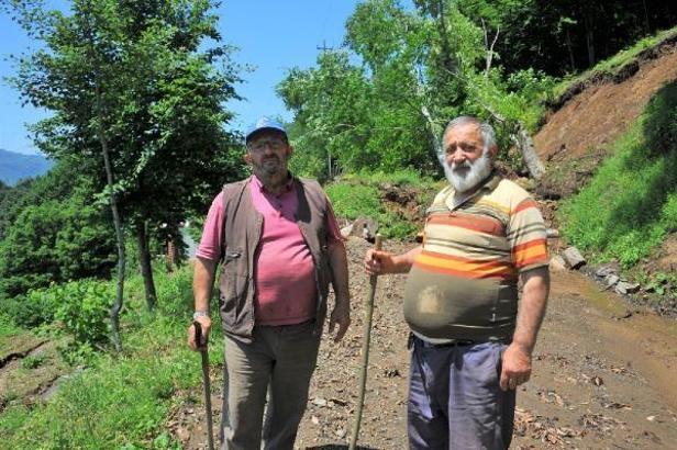 Samsun'da meydana gelen heyelanda mahsur kalan vatandaş: Evin üzerine yıkılsa ölmüştük