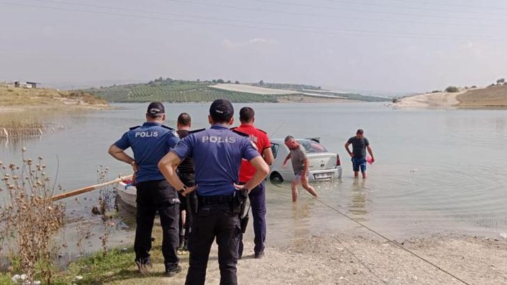 Baraja düşen otomobilde cesedi bulundu