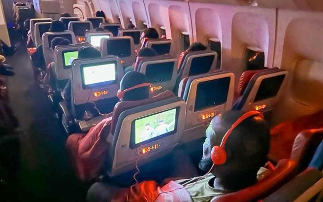 Şampiyonlar Ligi final heyecanını gökyüzünde yaşadılar