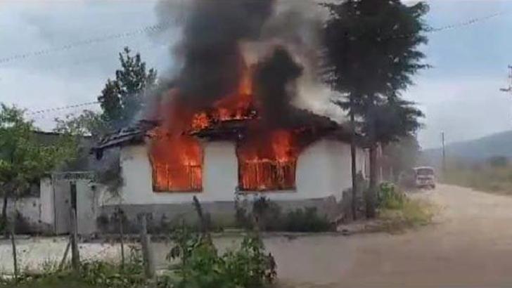 Amasya’da müstakil evde çıkan yangında ev sahibi dumandan etkilendi