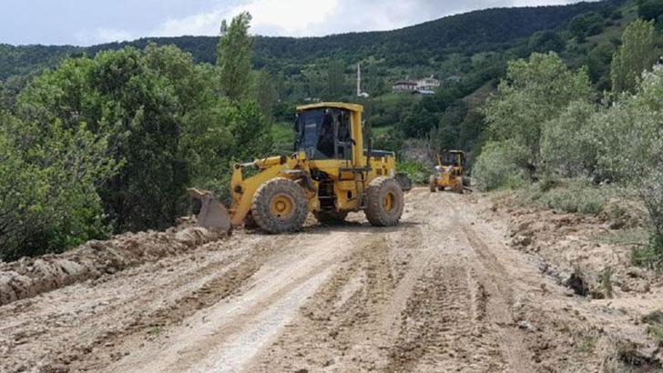 Tokat'ta selde kapanan köy yolları ulaşıma açıldı