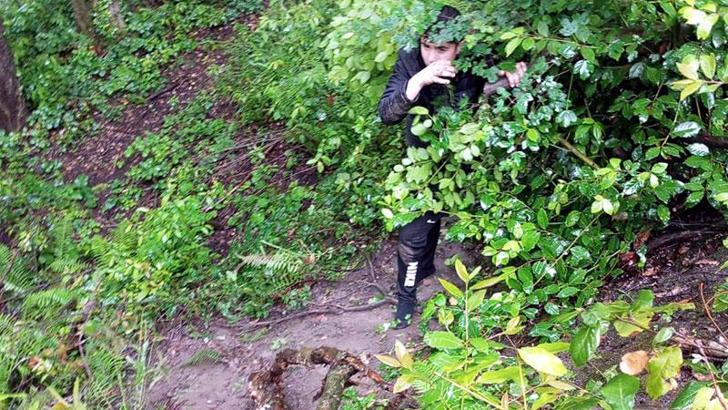 Gezmek için çıktığı dağda mahsur kalan çocuk kurtarıldı