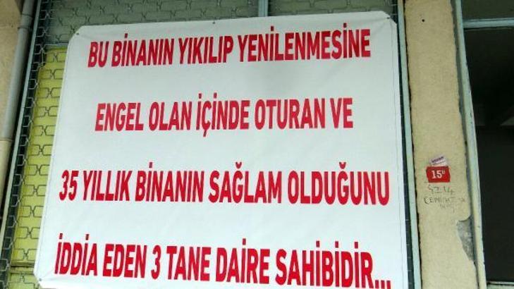 Avcılar'da kentsel dönüşüme karşı çıkan ev sahiplerine tepki için pankart astılar