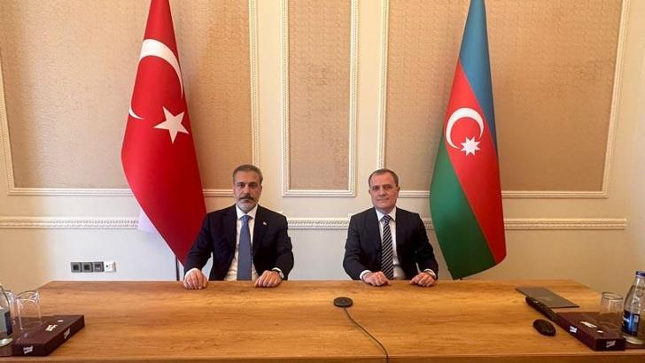 Dışişleri Bakanı Fidan, Azerbaycanlı mevkidaşı Bayramov ile KEİ toplantısına katıldı