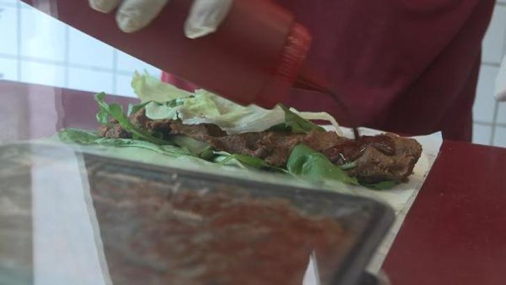 İstanbul'da çiğ köfte mi kısır mı tartışması