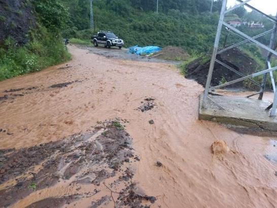 Trabzon’da sağanak etkili oldu; hoparlörle ‘dereden uzak durun’ anonsları yapıldı (3)