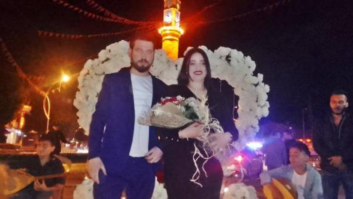 Kız arkadaşına, polisin uygulama noktasında evlilik teklifinde bulundu