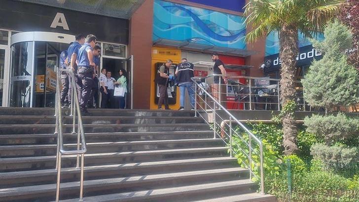 Kafede tartıştığı kişiyi bacağından vurdu