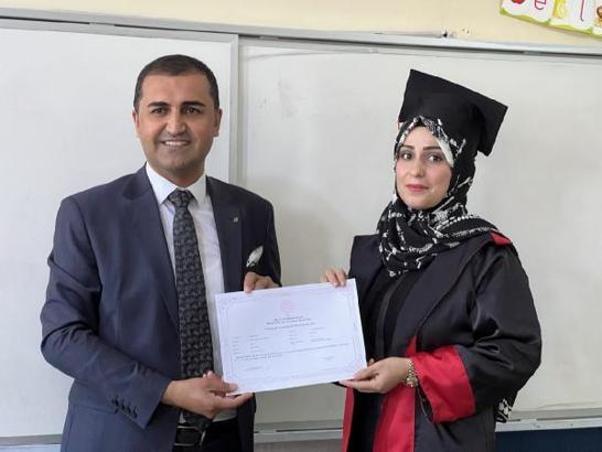 Yüksekova'da yaşayan Irak ve İranlı kadınlar okuma yazmayı öğrenip, kep attı